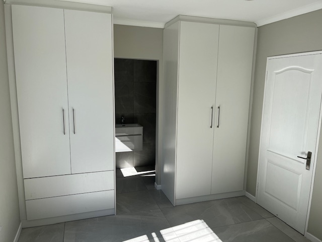 2 Bedroom Property for Sale in Plattekloof Glen Western Cape